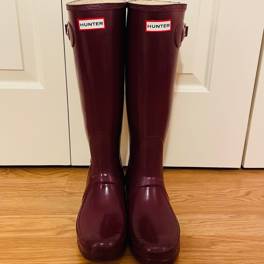 Dark Ruby Hunter rain boots!